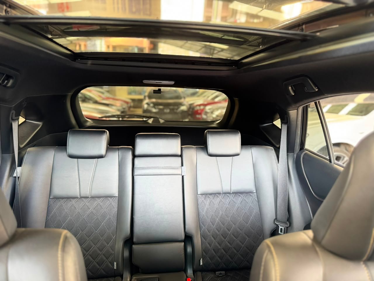 
								TOYOTA HARRIER full									