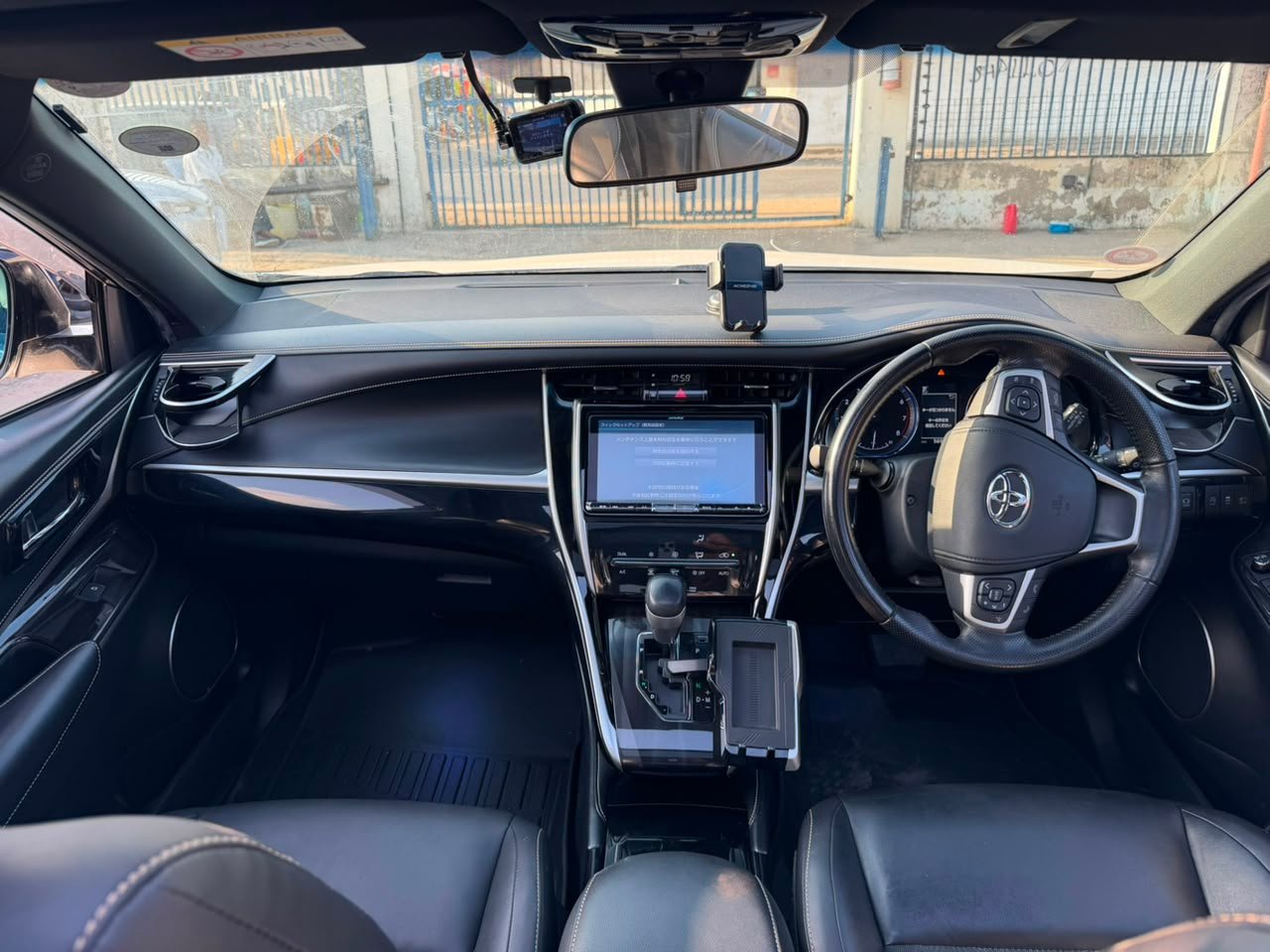 
								TOYOTA HARRIER full									
