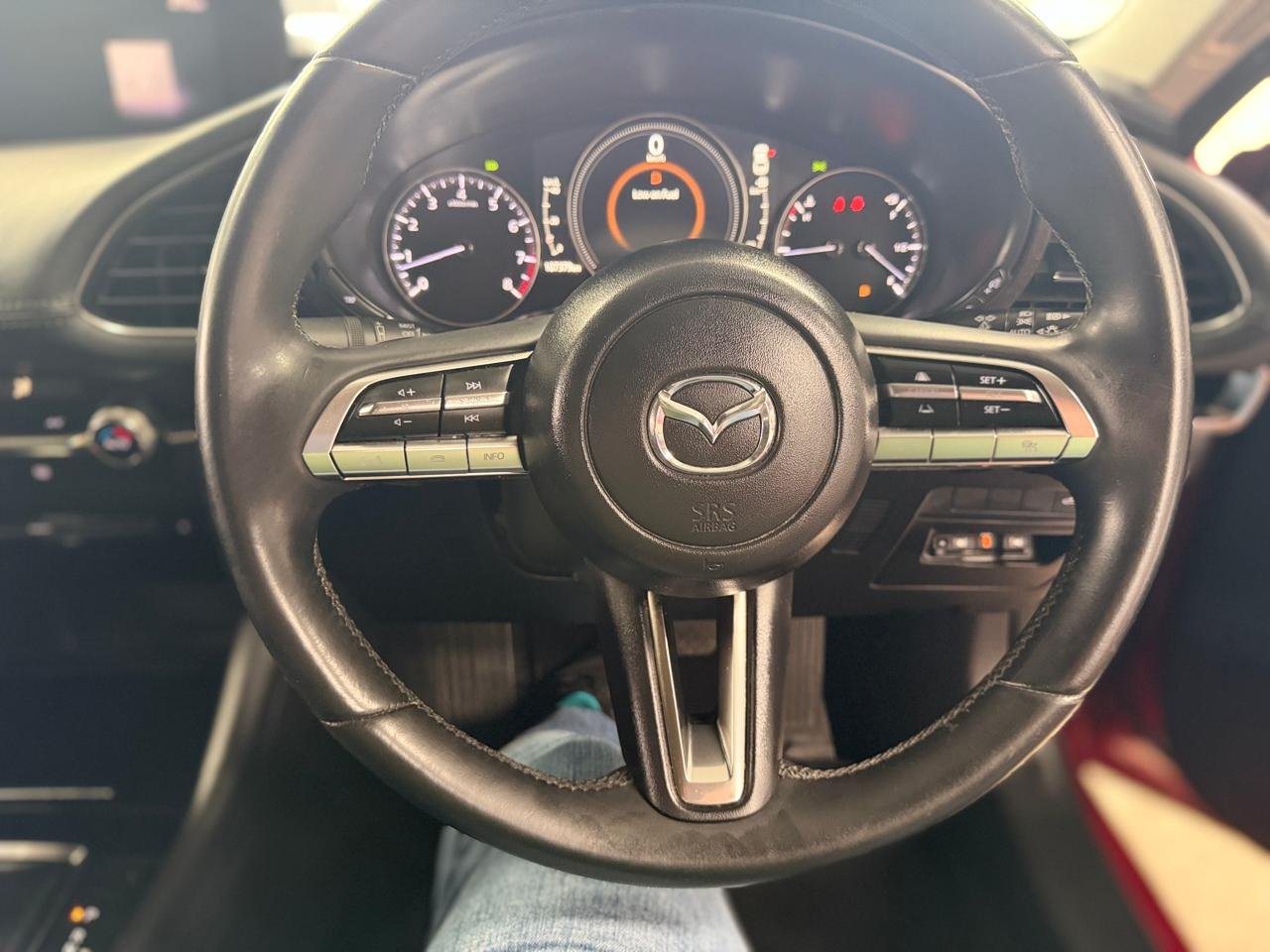 
								MAZDA 3 full									