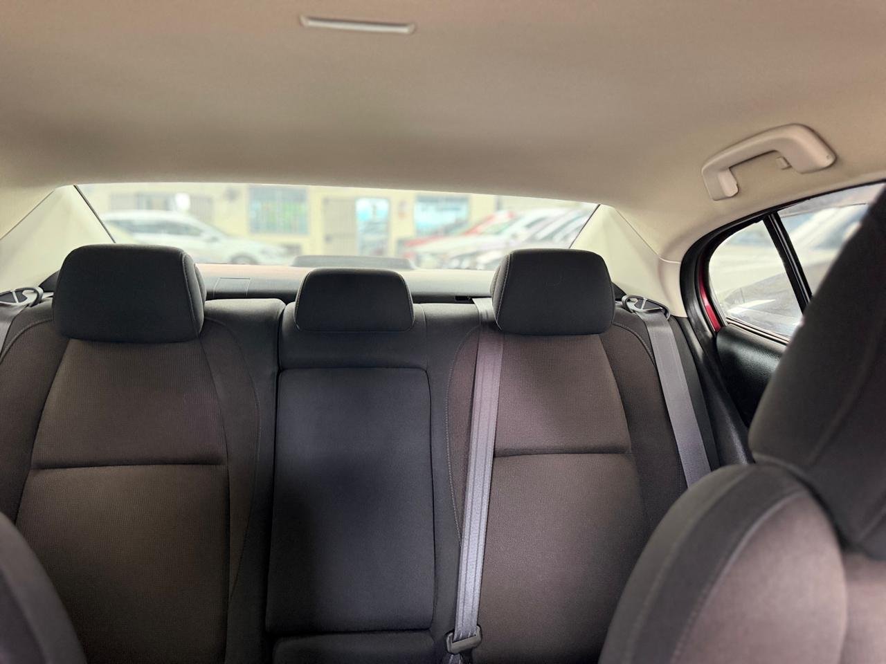 
								MAZDA 3 full									