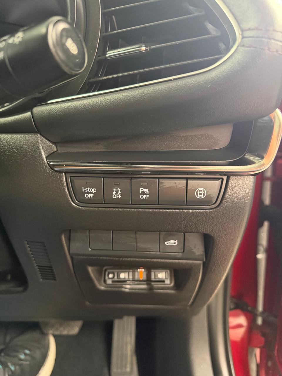 
								MAZDA 3 full									