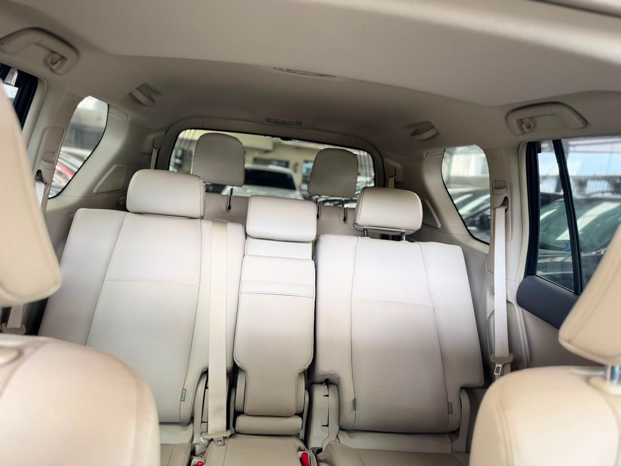 
								TOYOTA PRADO full									
