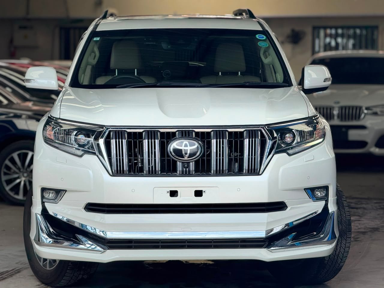 
								TOYOTA PRADO full									