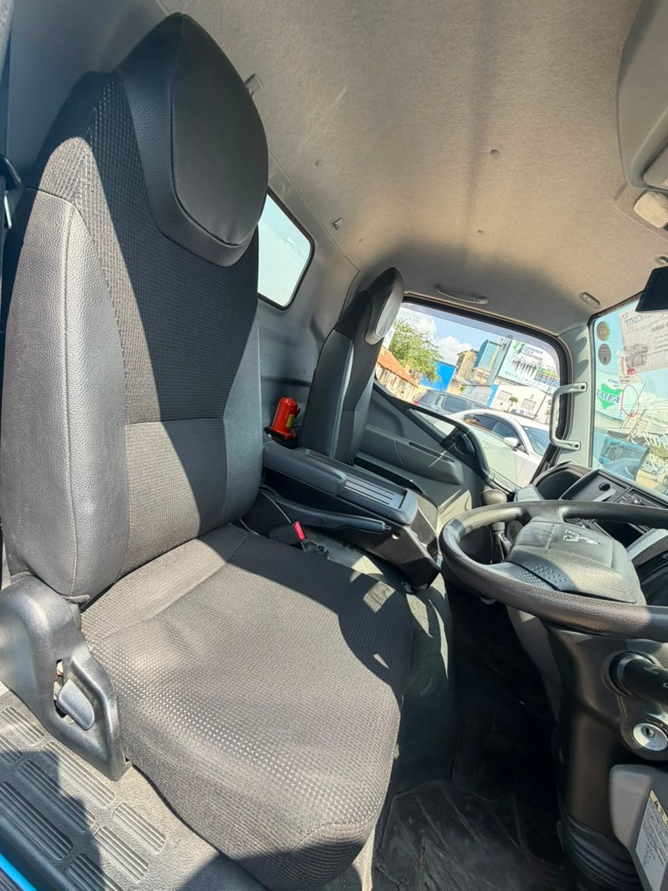 
								MITSUBISHI CANTER full									