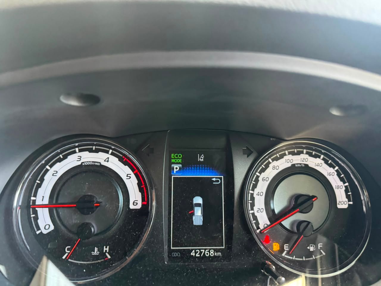 
								TOYOTA HILUX full									