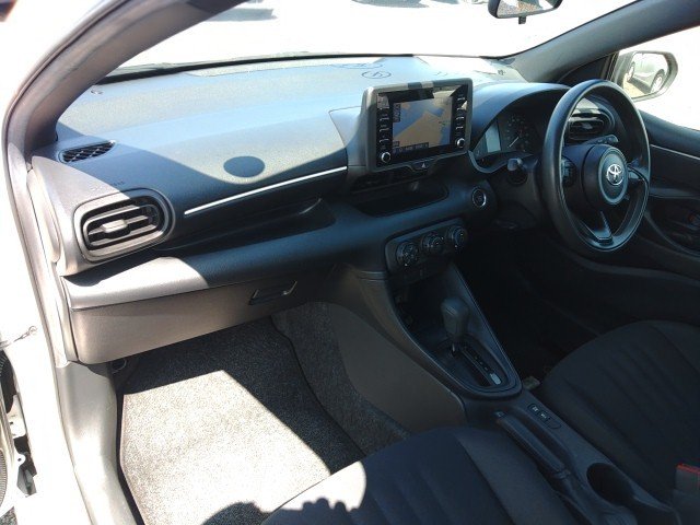 
								TOYOTA YARIS full									