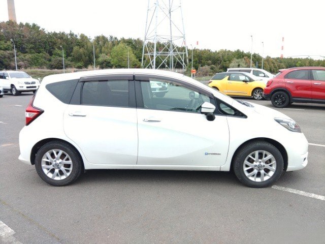 
								NISSAN NOTE full									