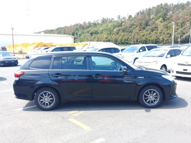 
								TOYOTA FIELDER full									