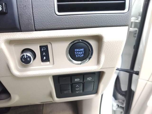 
								TOYOTA PRADO full									