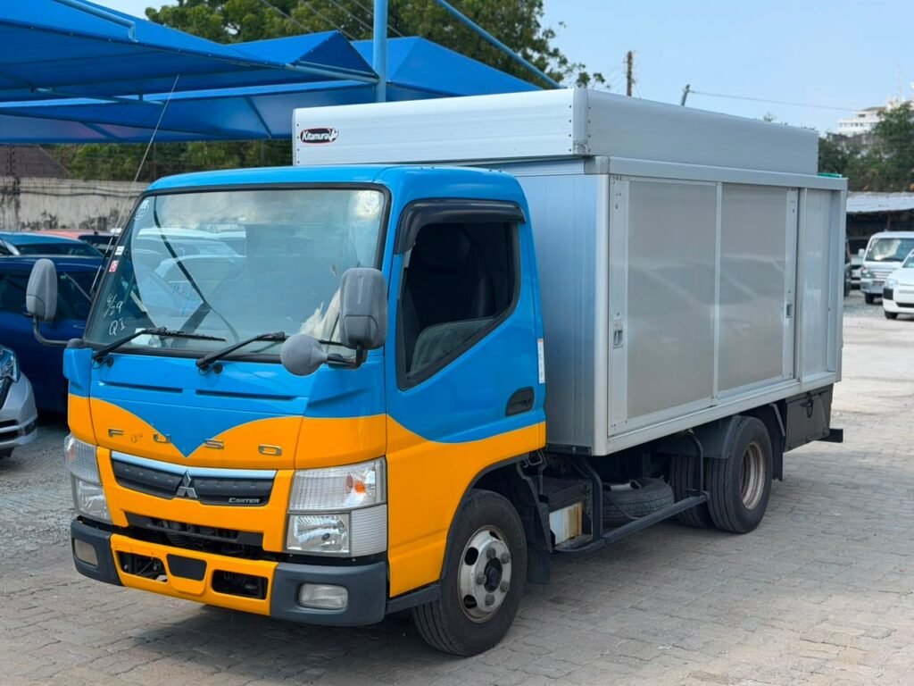 MITSUBISHI CANTER
