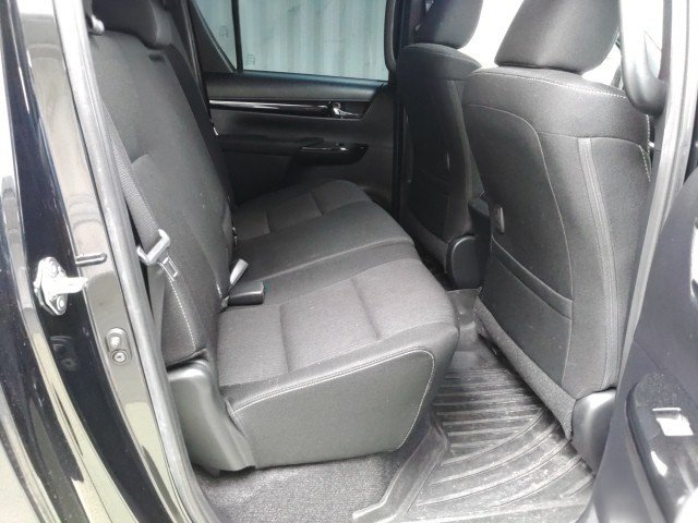 
								TOYOTA HILUX full									
