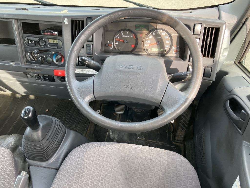 
								ISUZU ELF full									