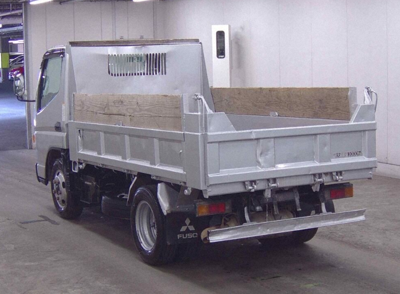 
								MITSUBISHI CANTER full									