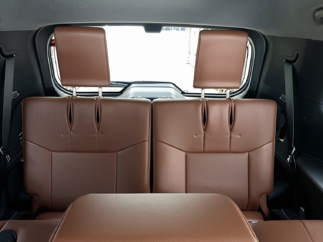 
								TOYOTA LAND-CRUISER full									