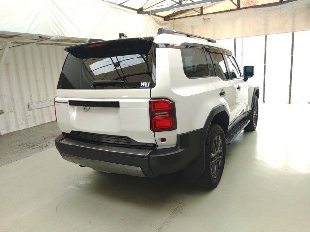 
								TOYOTA LAND-CRUISER full									