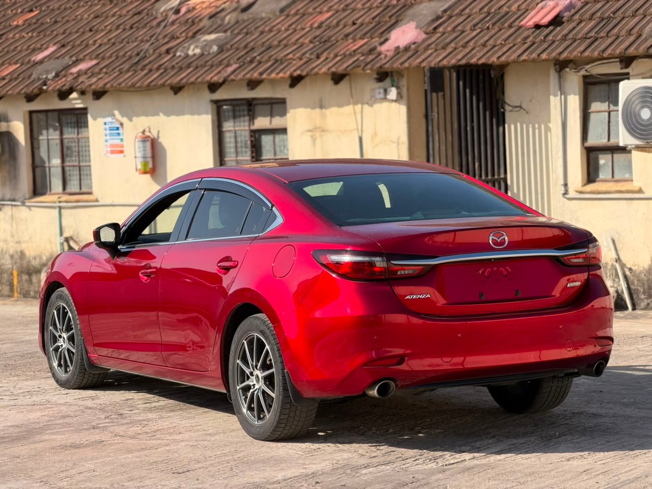 
								MAZDA ATENZA full									