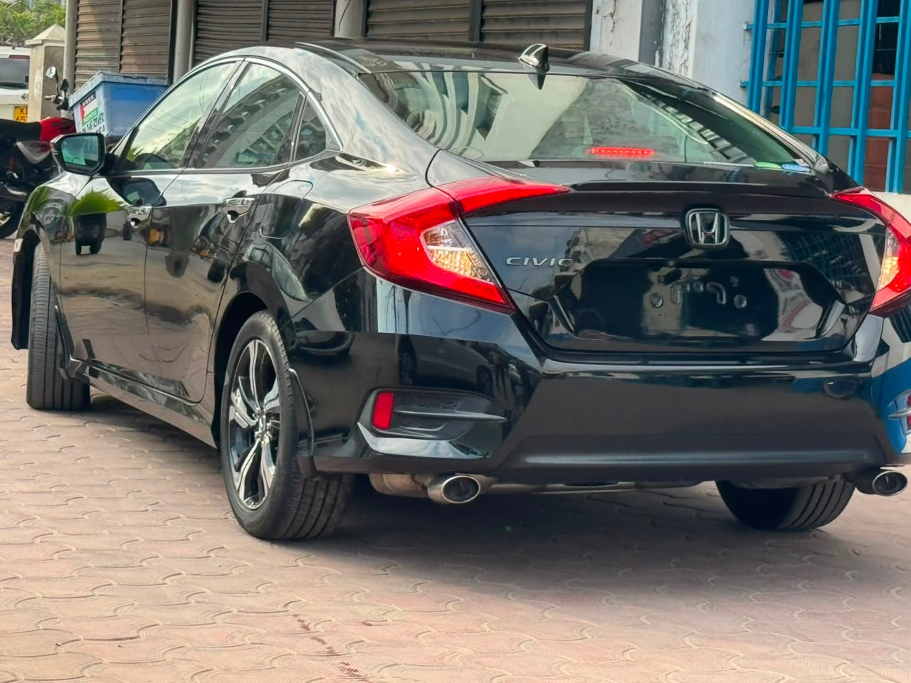 
								HONDA CIVIC full									