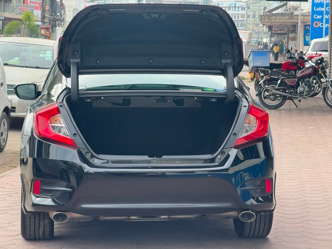 
								HONDA CIVIC full									