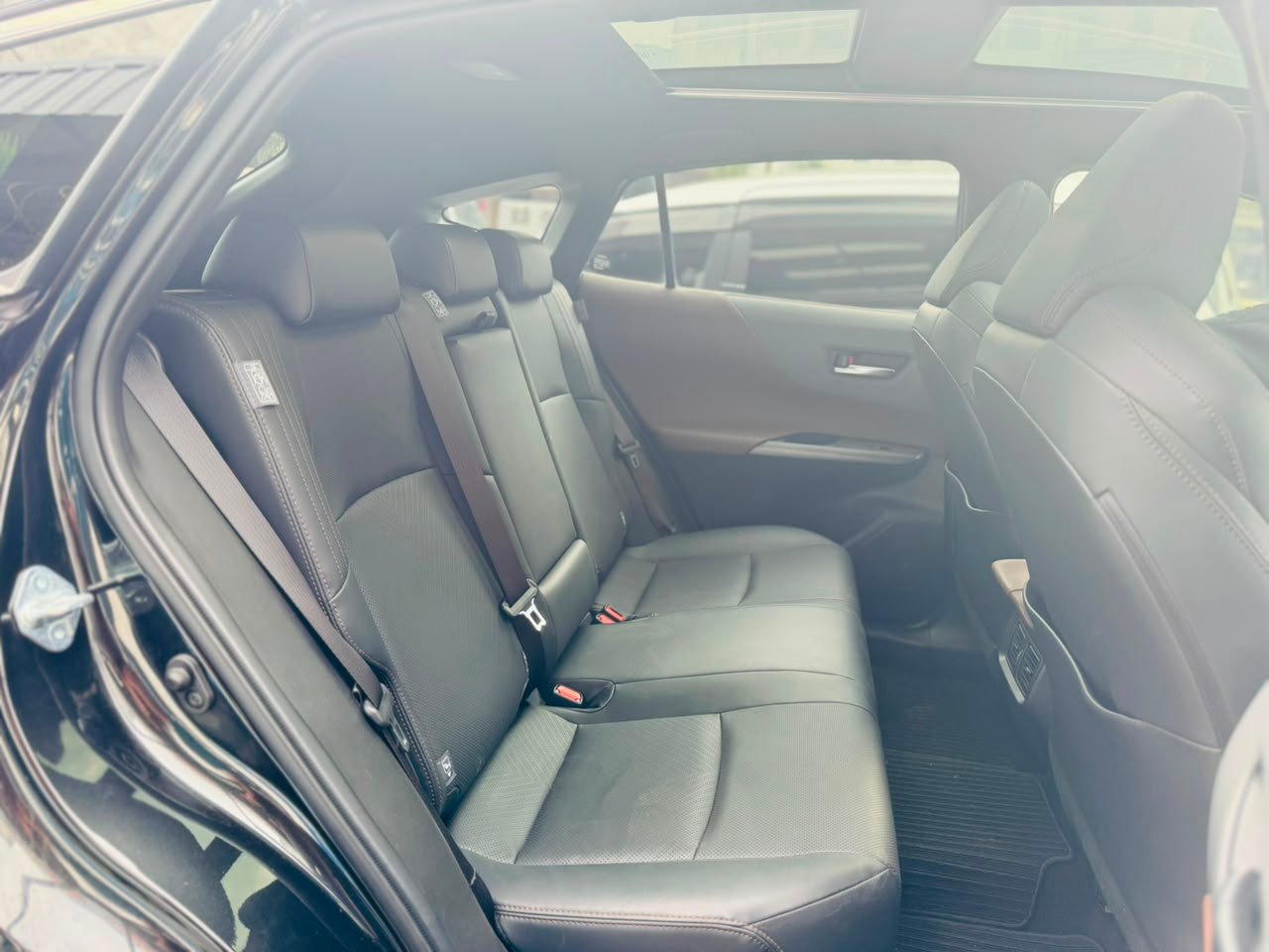 
								TOYOTA HARRIER full									