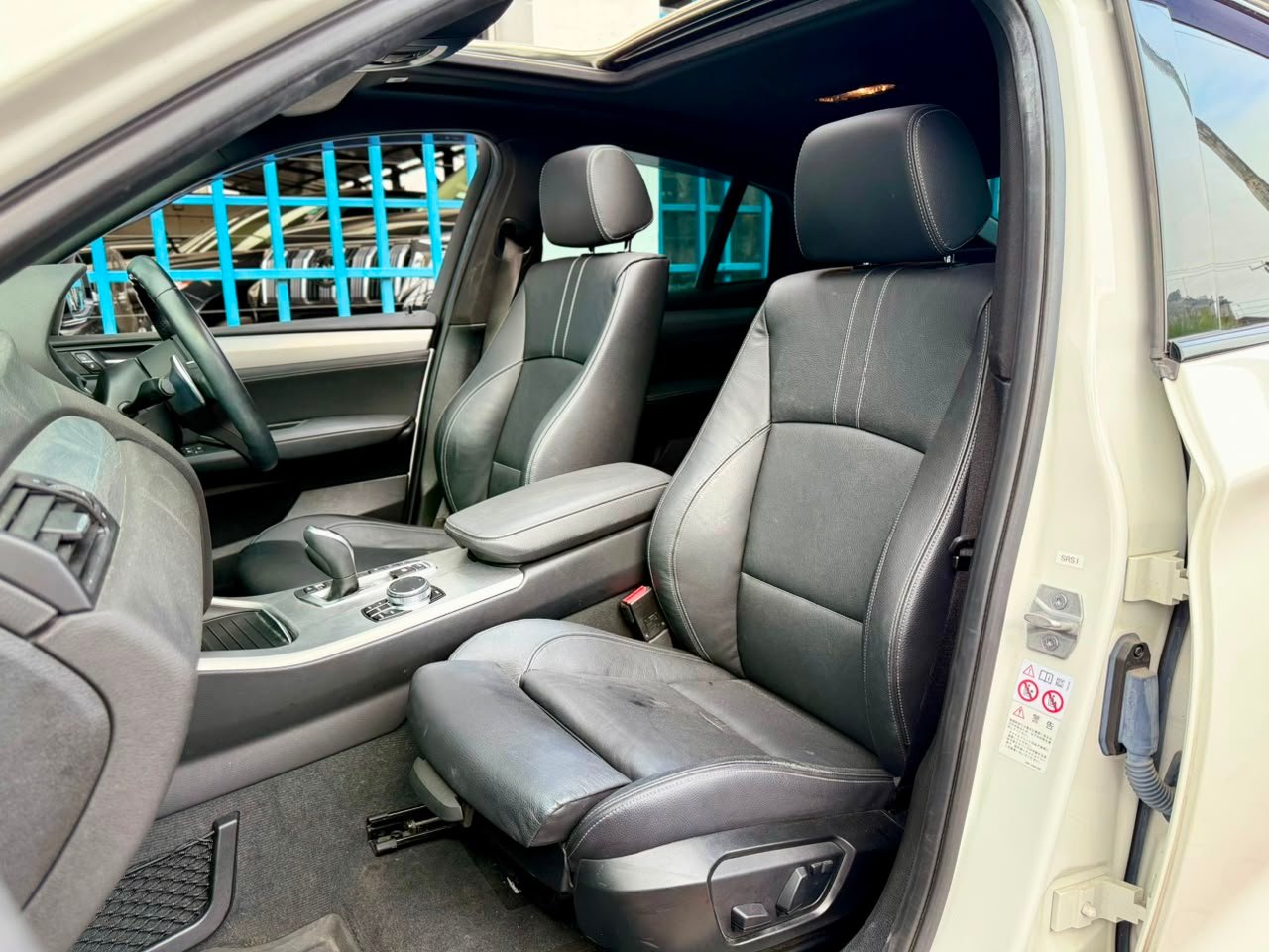 
								BMW X4 full									