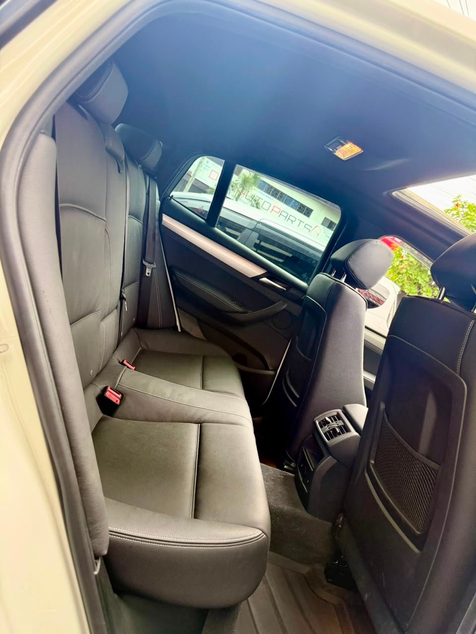 
								BMW X4 full									