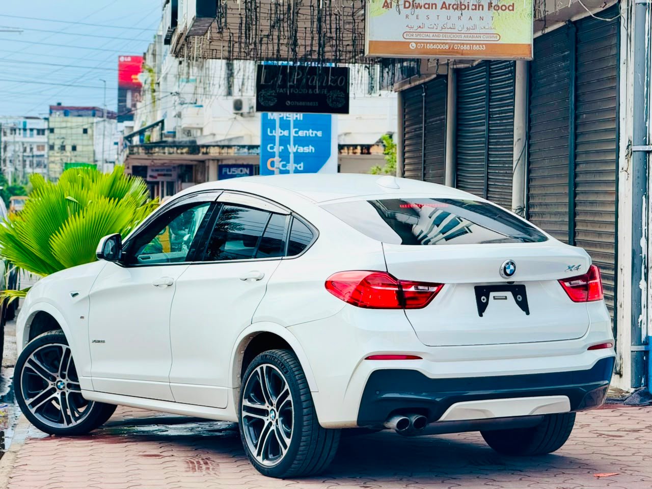 
								BMW X4 full									