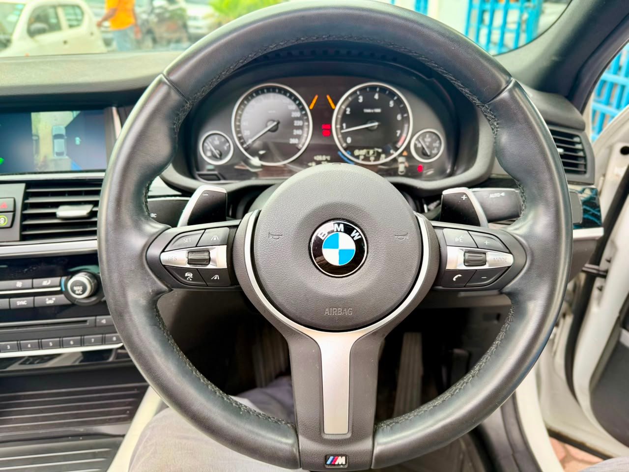 
								BMW X4 full									