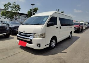 TOYOTA COMMUTER