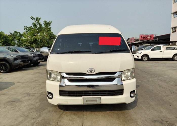 
								TOYOTA COMMUTER full									