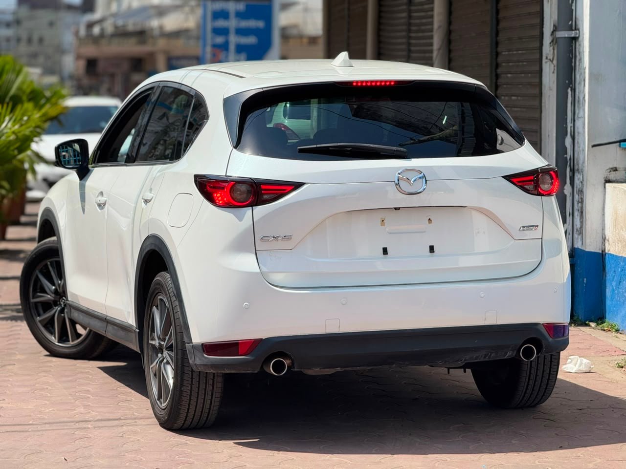 
								MAZDA CX-5 full									