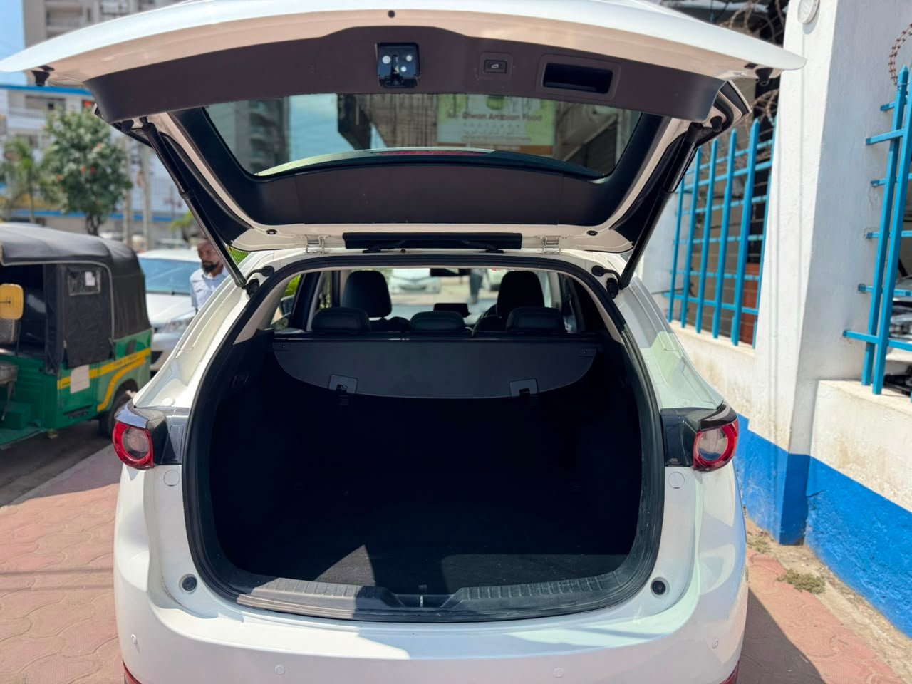 
								MAZDA CX-5 full									