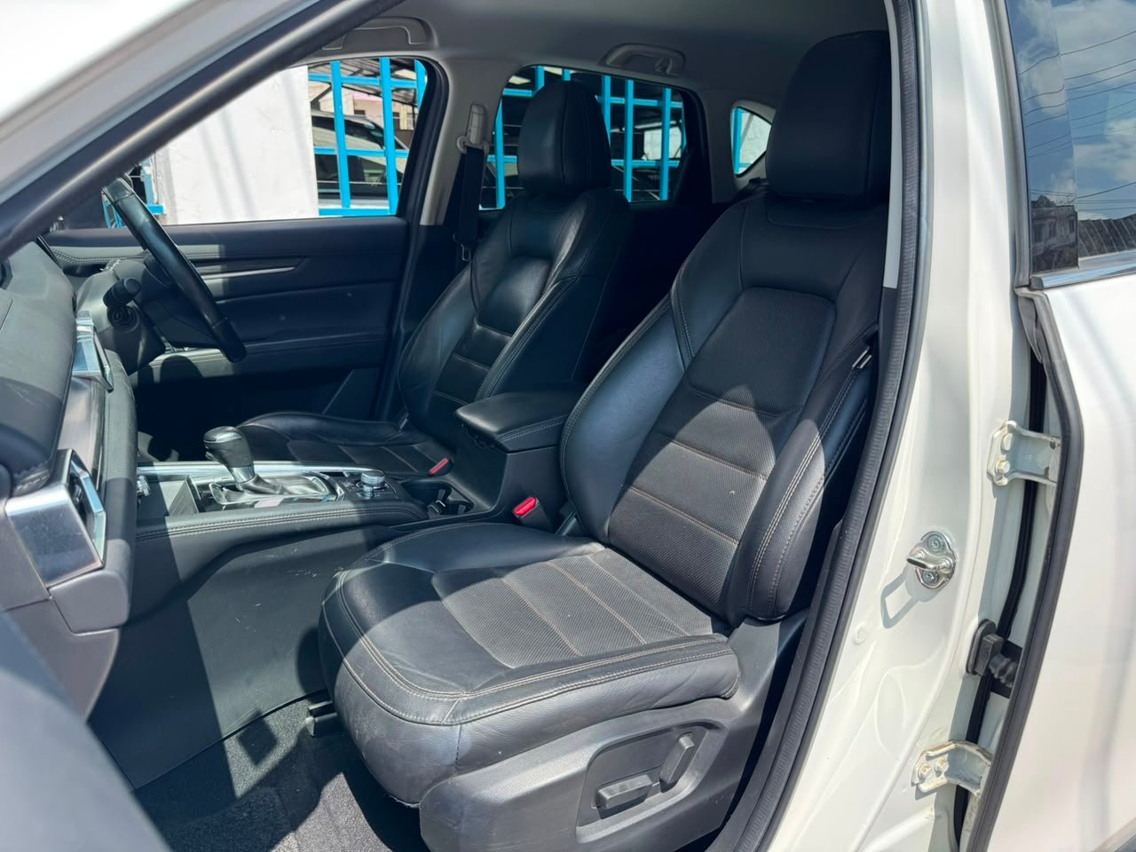 
								MAZDA CX-5 full									