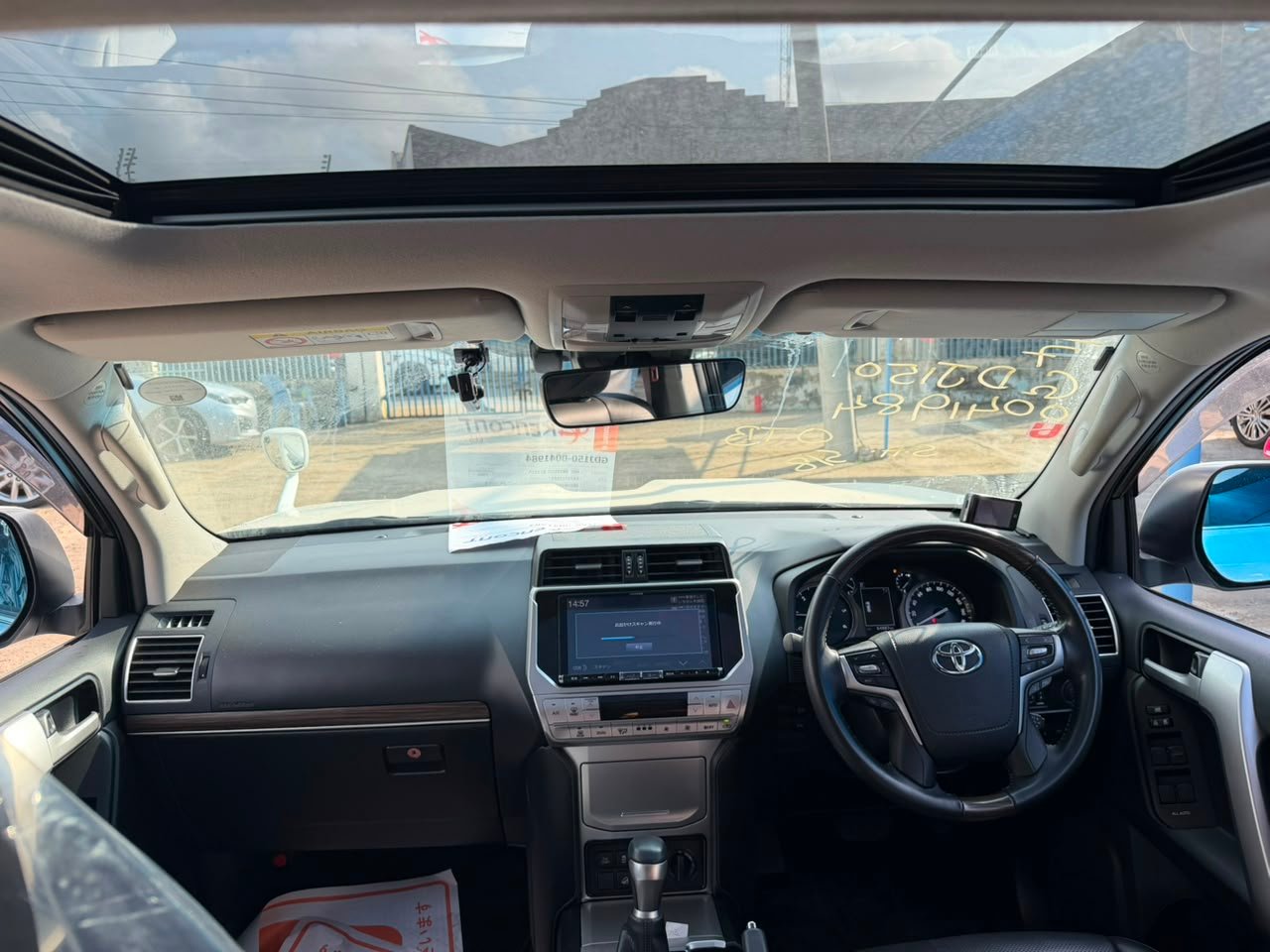
								TOYOTA LANDCRUISER PRADO full									