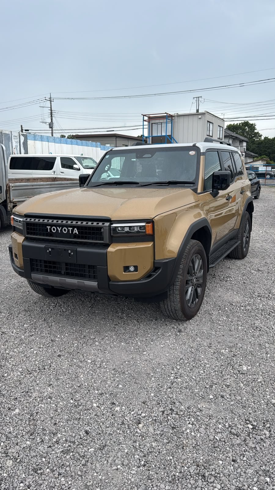 
								TOYOTA LAND-CRUISER full									