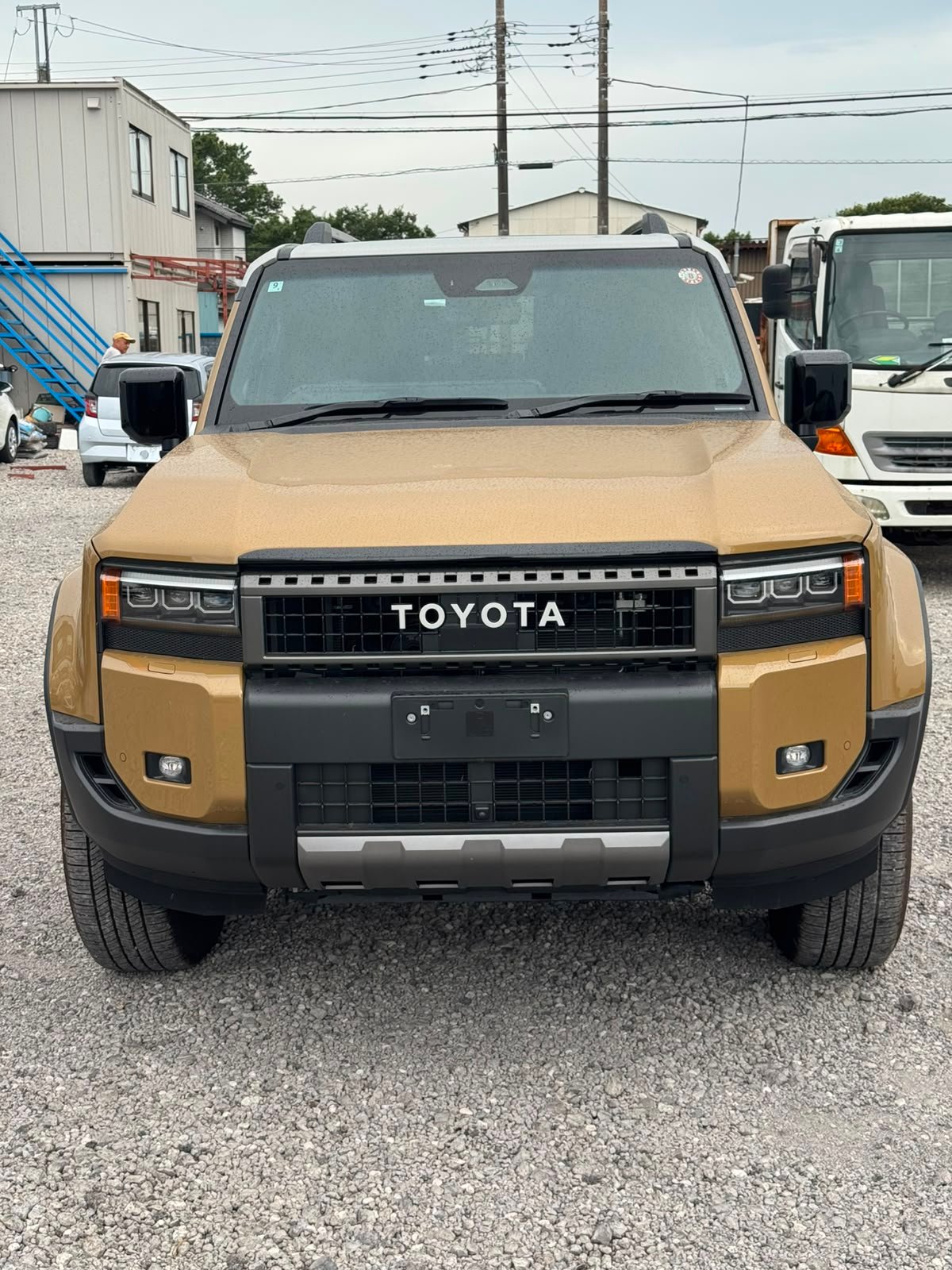 
								TOYOTA LAND-CRUISER full									