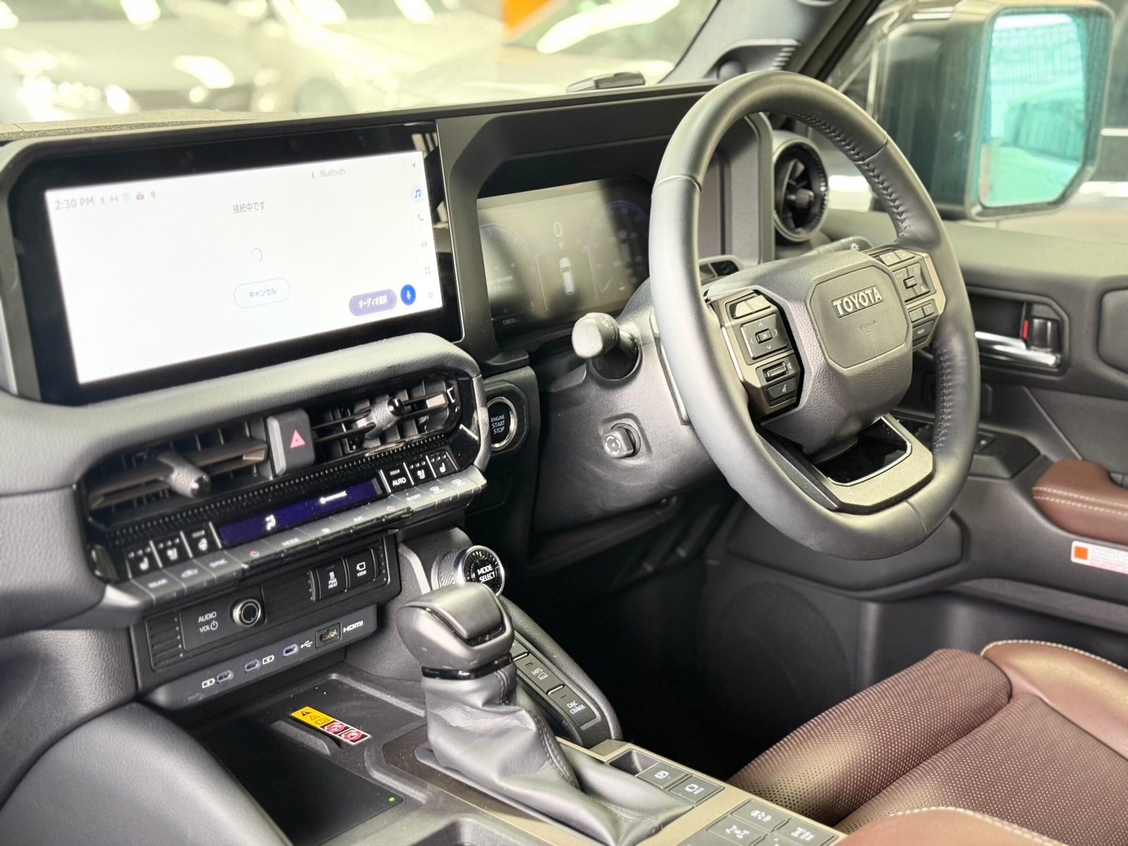 
								TOYOTA LAND-CRUISER full									