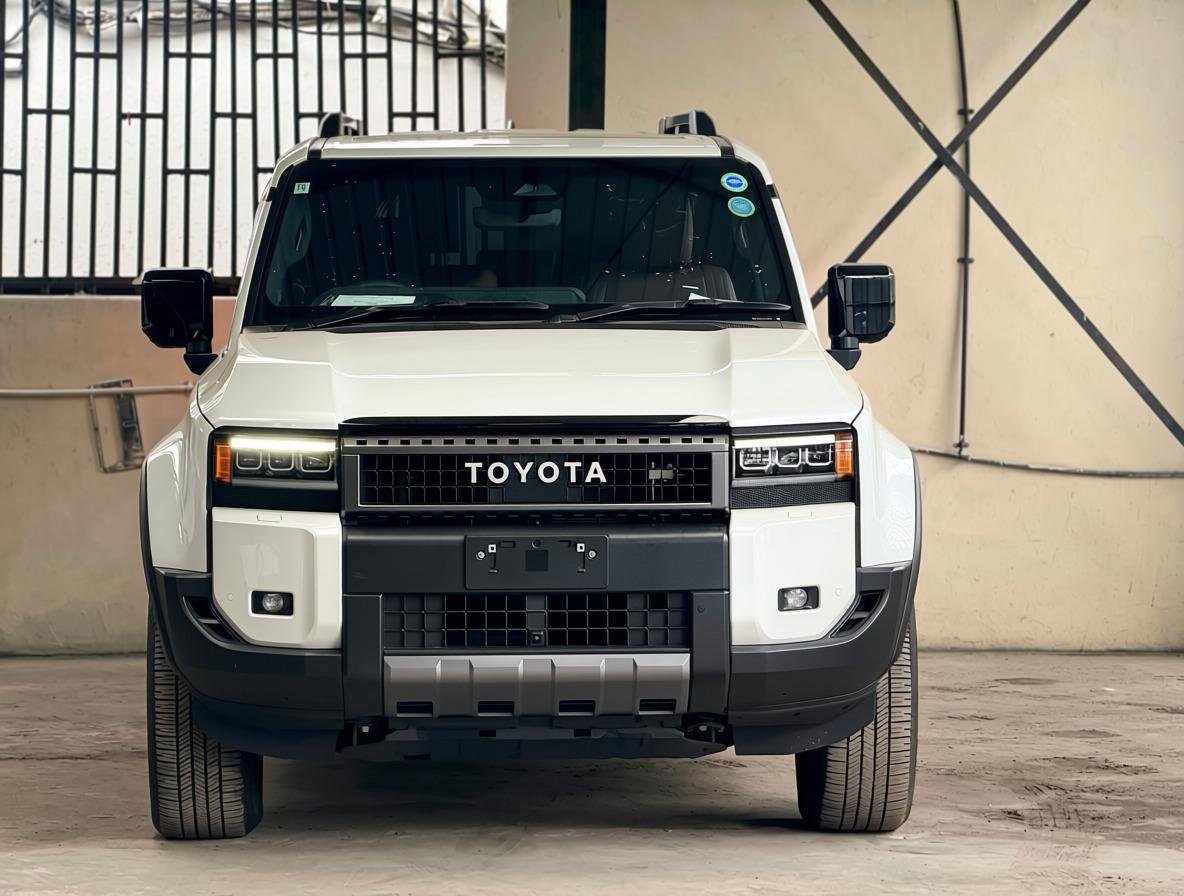 
								TOYOTA LAND-CRUISER full									