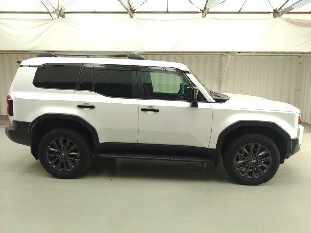 
								TOYOTA LAND-CRUISER full									