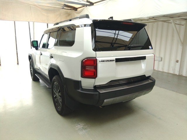 
								TOYOTA LAND-CRUISER full									