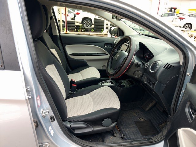 
								Mitsubishi Mirage full									