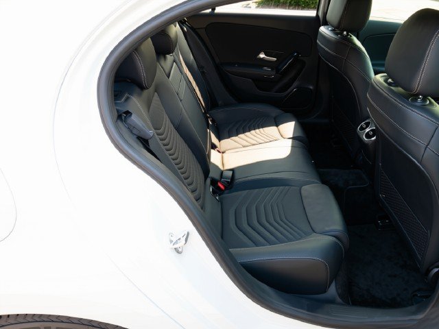 
								MERCEDES A180 full									
