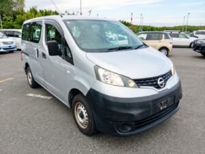 NISAAN NV200