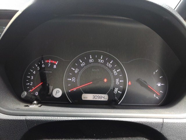
								TOYOTA VOXY full									