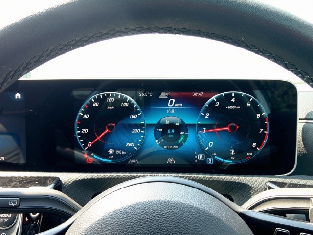 
								MERCEDES A180 full									