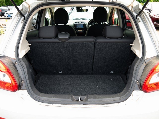 
								Mitsubishi Mirage full									
