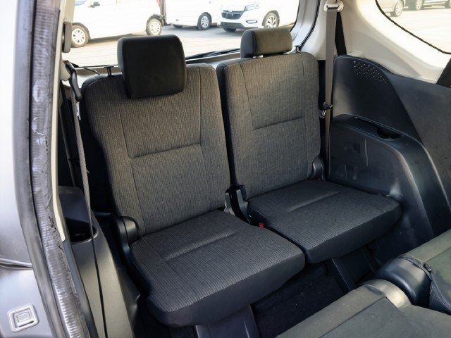
								TOYOTA SIENTA full									