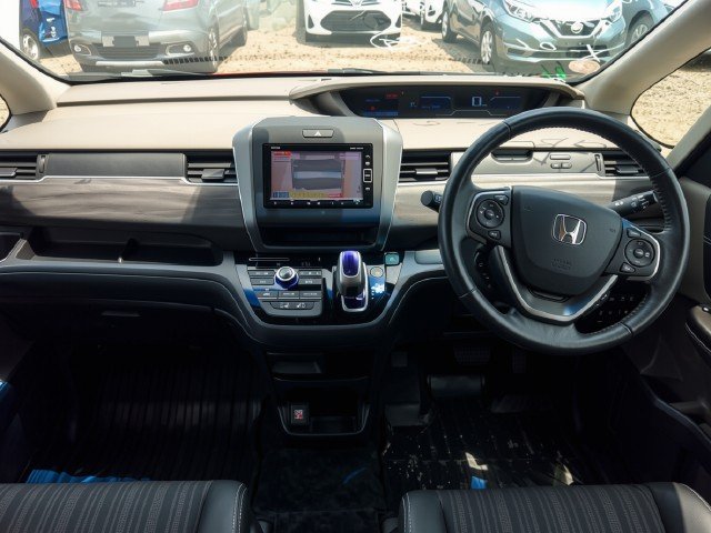 
								HONDA FREED full									