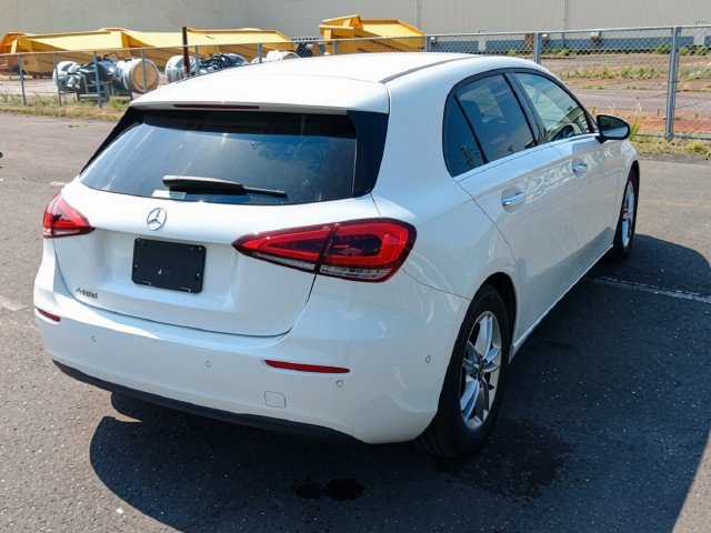 
								MERCEDES A180 full									