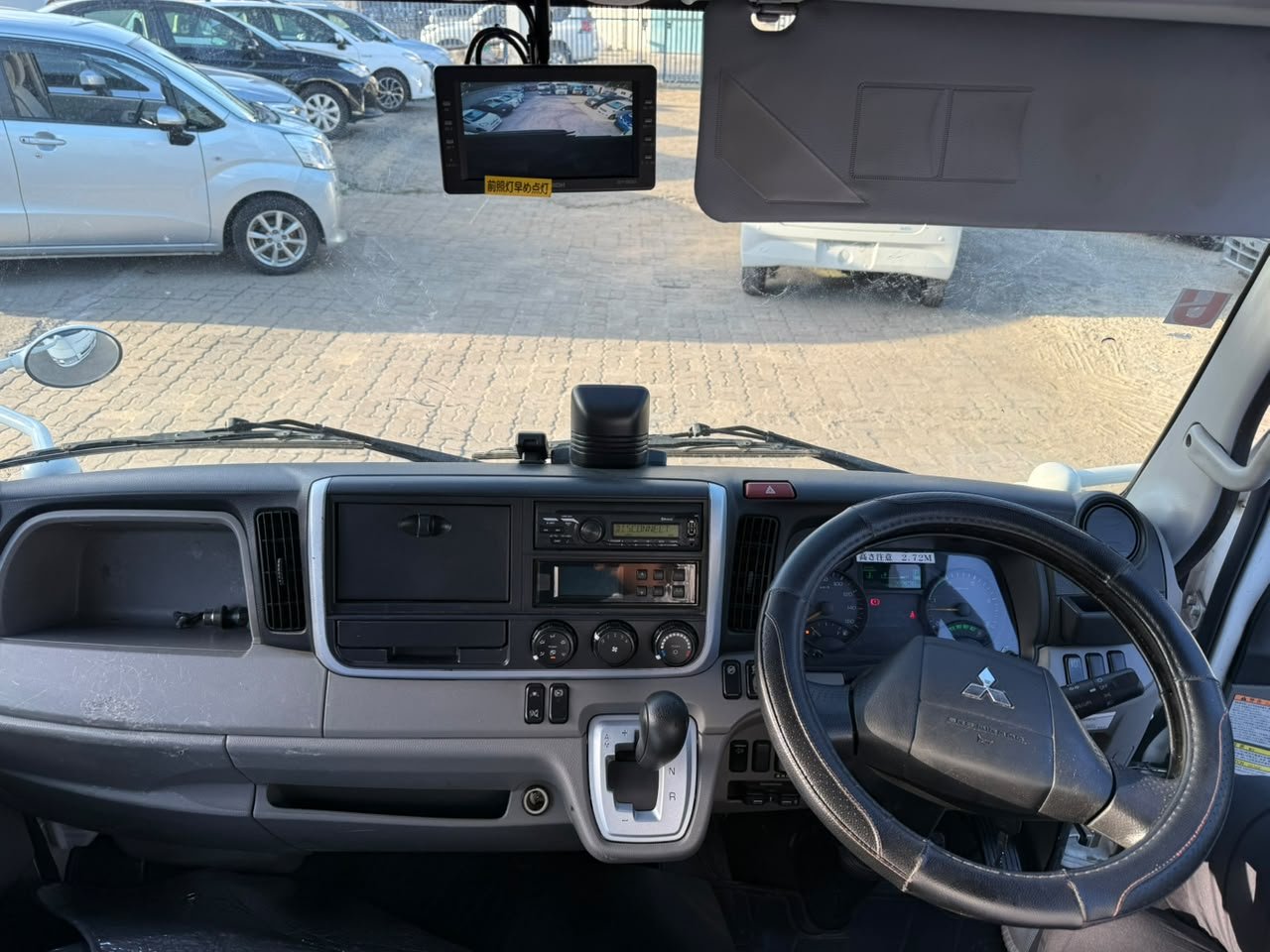 
								MITSUBISHI CANTER full									