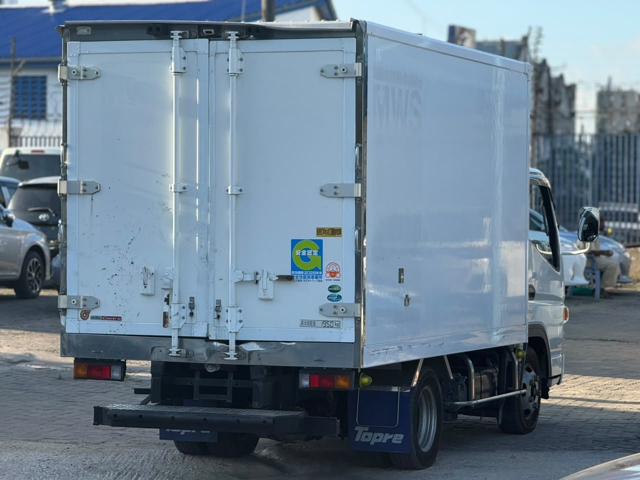 
								MITSUBISHI CANTER full									